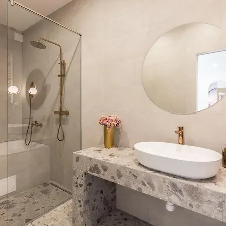 Diamond Luxury Konukevi 4*