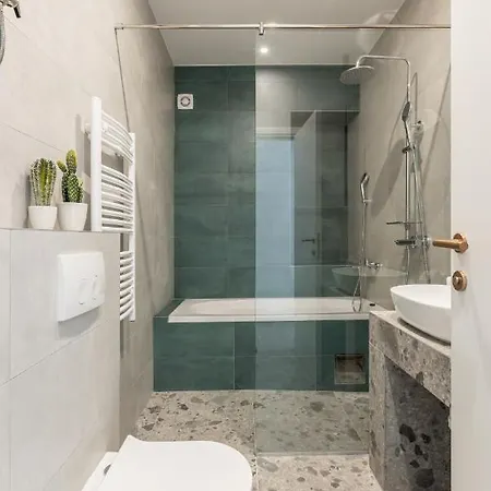 Гостьовий будинок Diamond Luxury